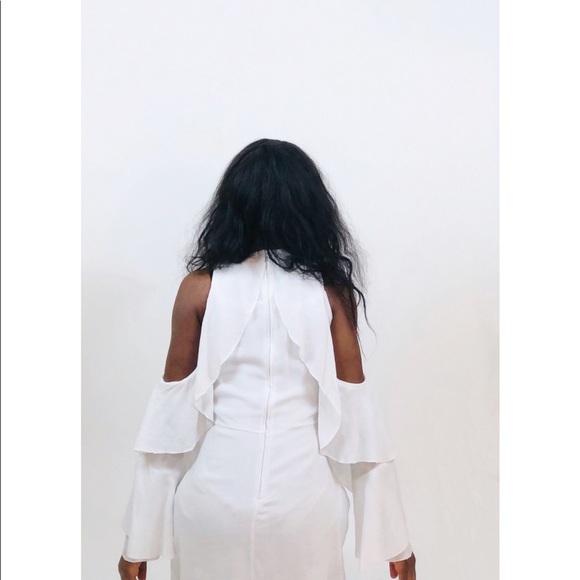 🌹White Ruffled Dress 🌹 - Picture 6 of 8